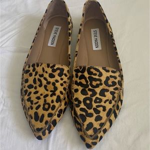 Steve Madden Feather Leopard Flats